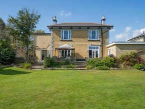 5 Bed in Sandown 87008